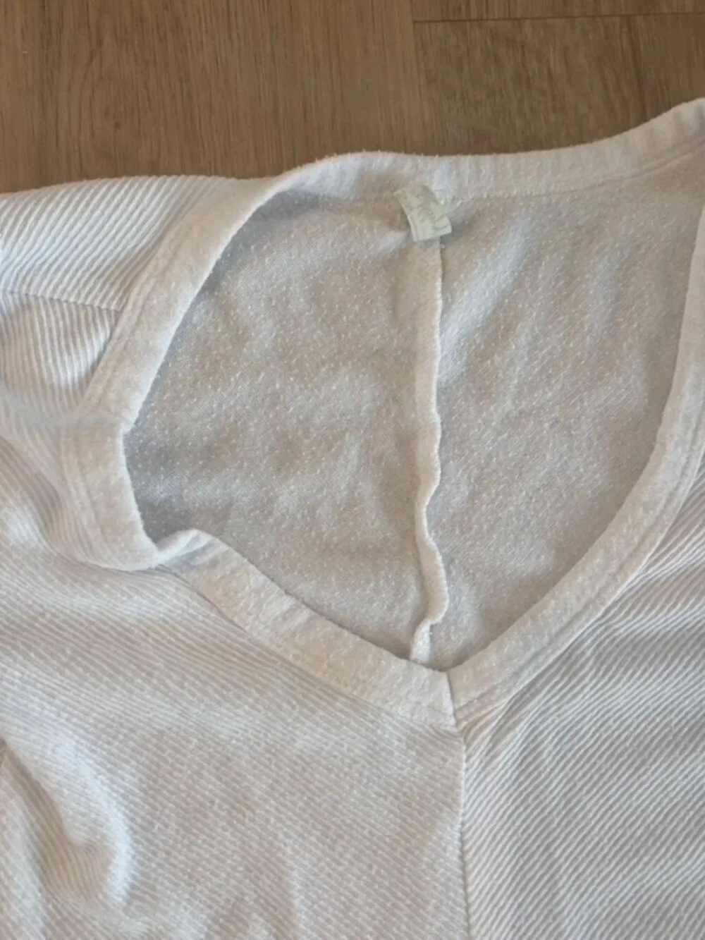 Free People Cap Sleeve V-neck white T shirt extra Small ribbed